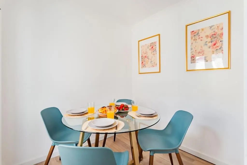Seaside Modern Flat I At Historical Cascais Apartment