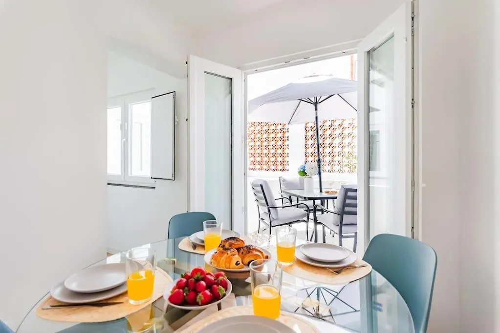 Seaside Modern Flat I At Historical Cascais Apartment