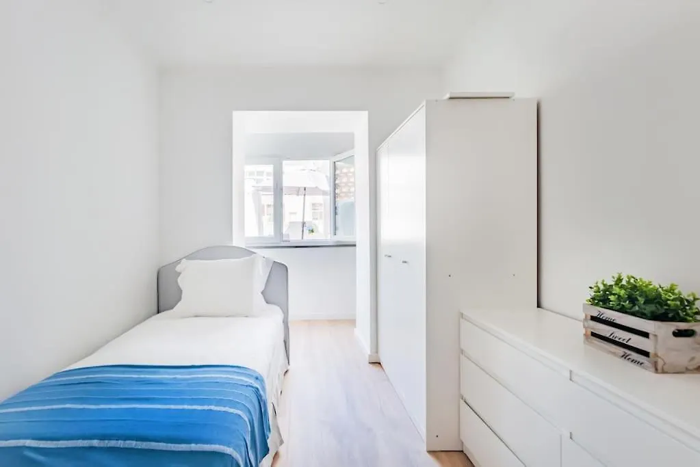 Seaside Modern Flat I At Historical Cascais Apartment